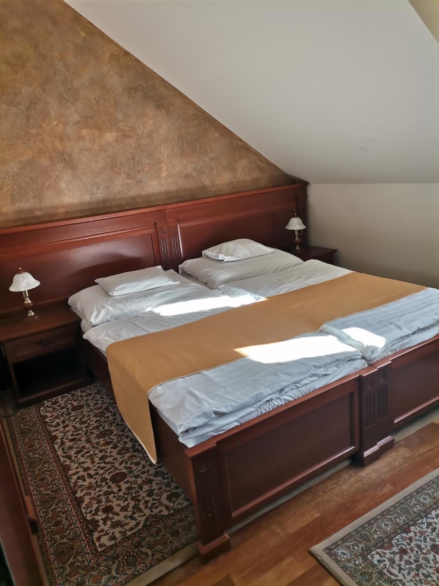 Nimród Bioszálloda és Bioétterem Karcag Extérieur photo