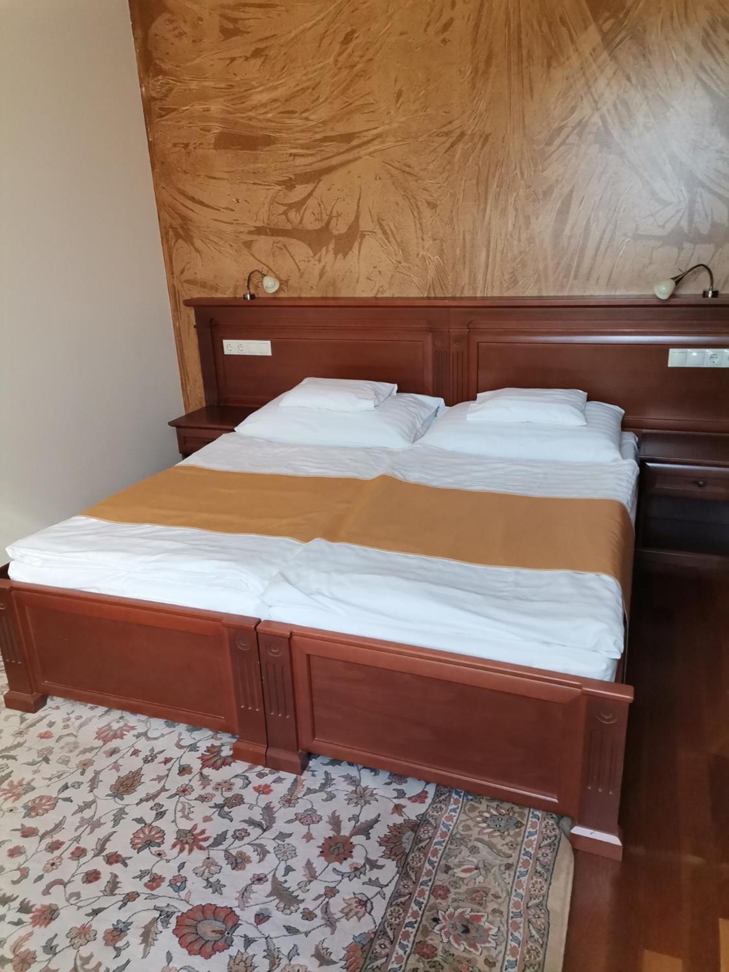 Nimród Bioszálloda és Bioétterem Karcag Extérieur photo