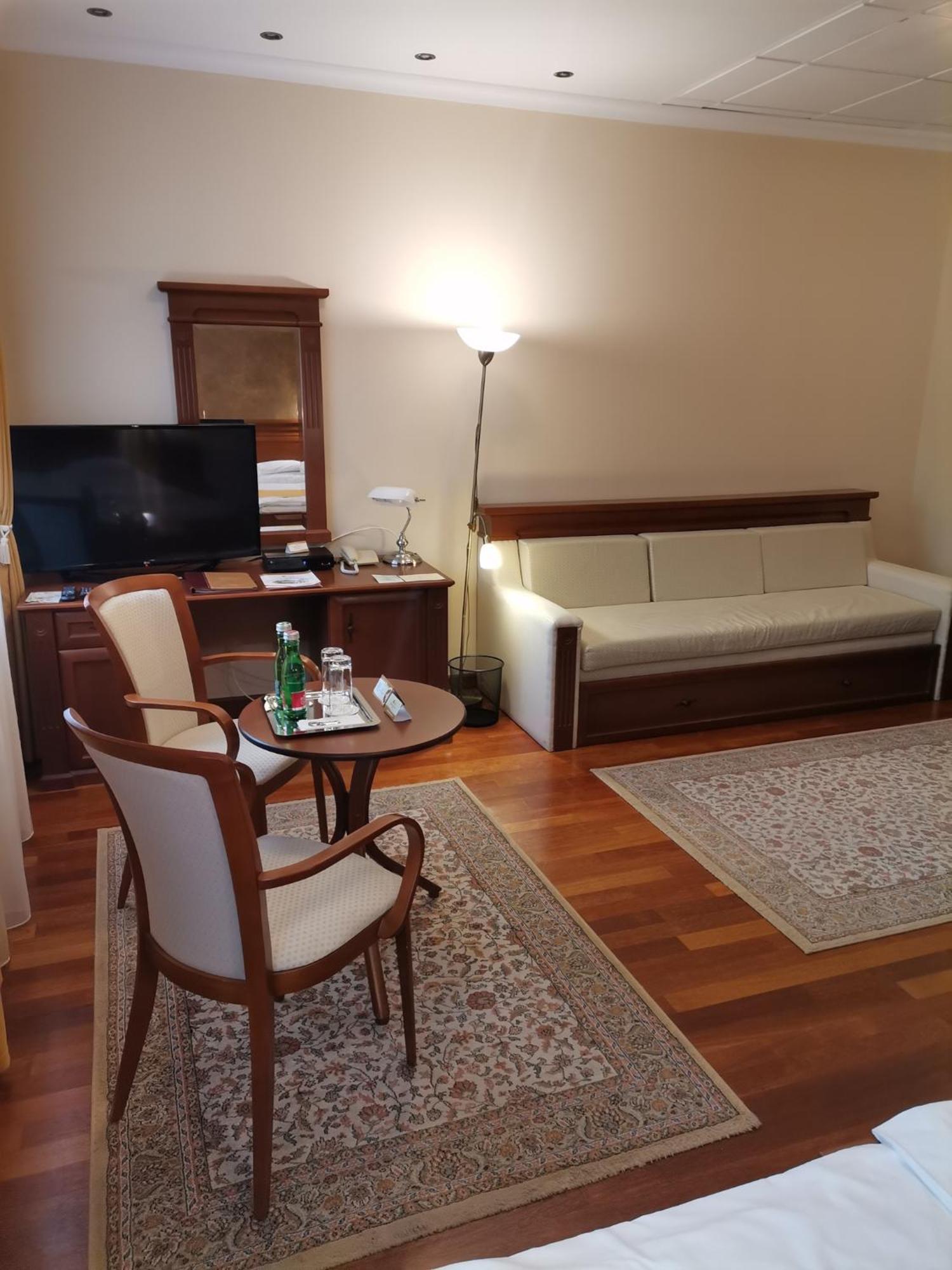 Nimród Bioszálloda és Bioétterem Karcag Extérieur photo