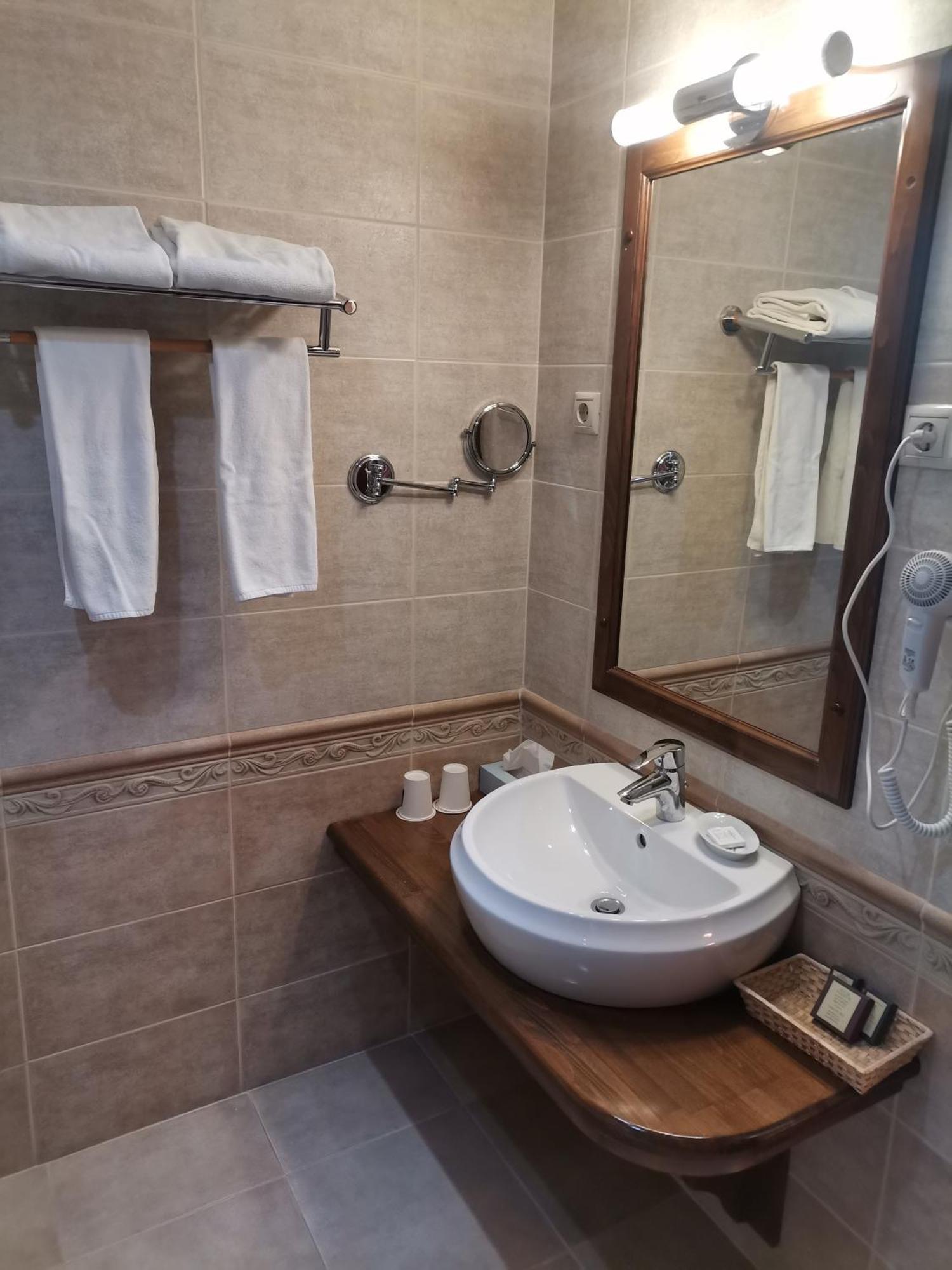 Nimród Bioszálloda és Bioétterem Karcag Extérieur photo