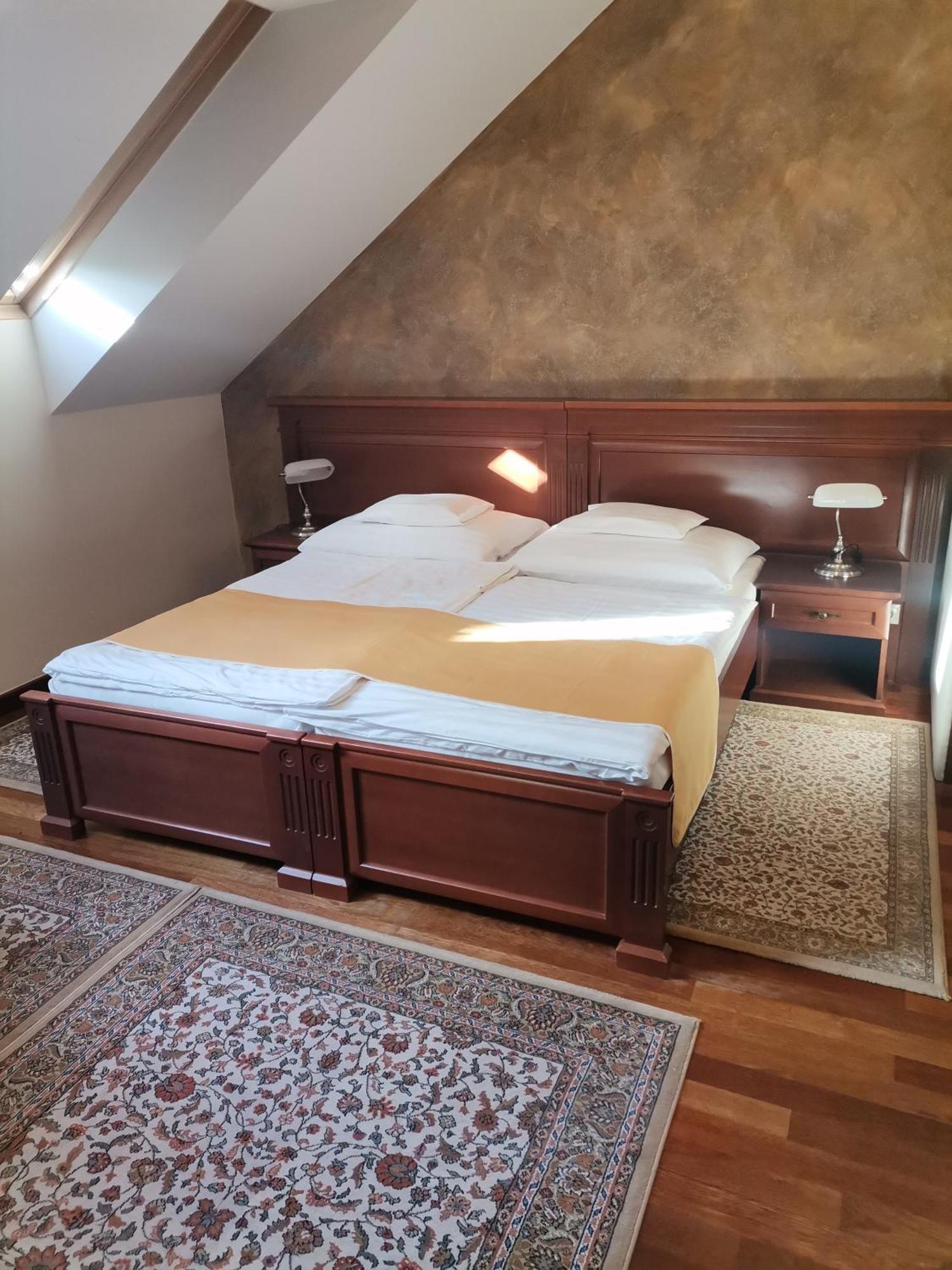 Nimród Bioszálloda és Bioétterem Karcag Extérieur photo