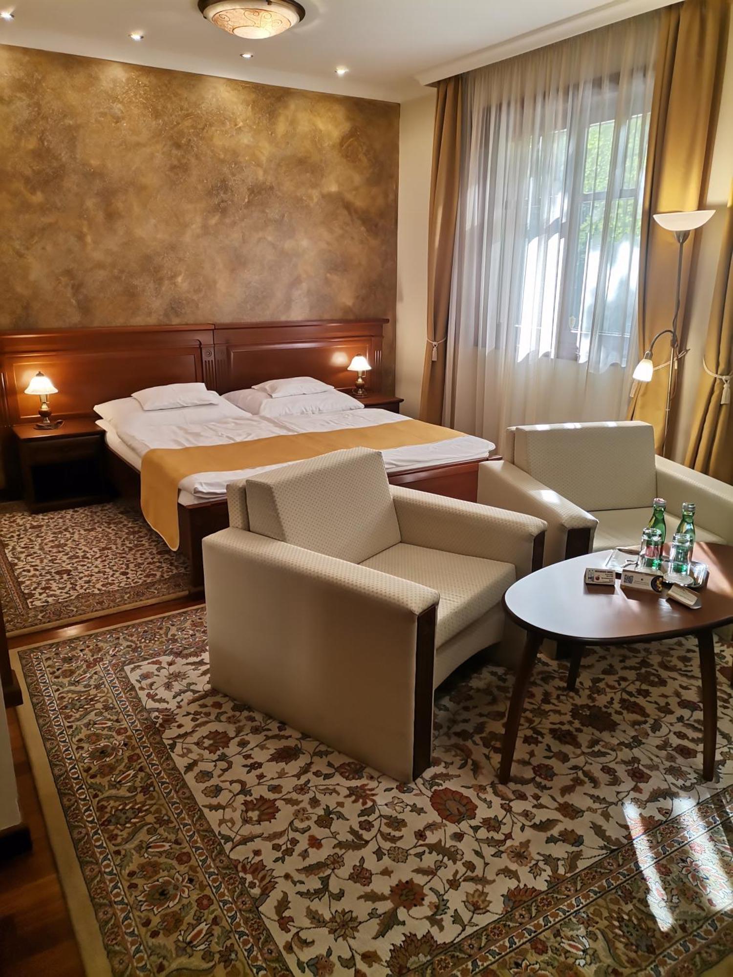 Nimród Bioszálloda és Bioétterem Karcag Extérieur photo